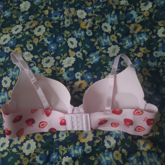 Juicy Couture Pink Bra with Strawberry Design - Picture 2 of 4